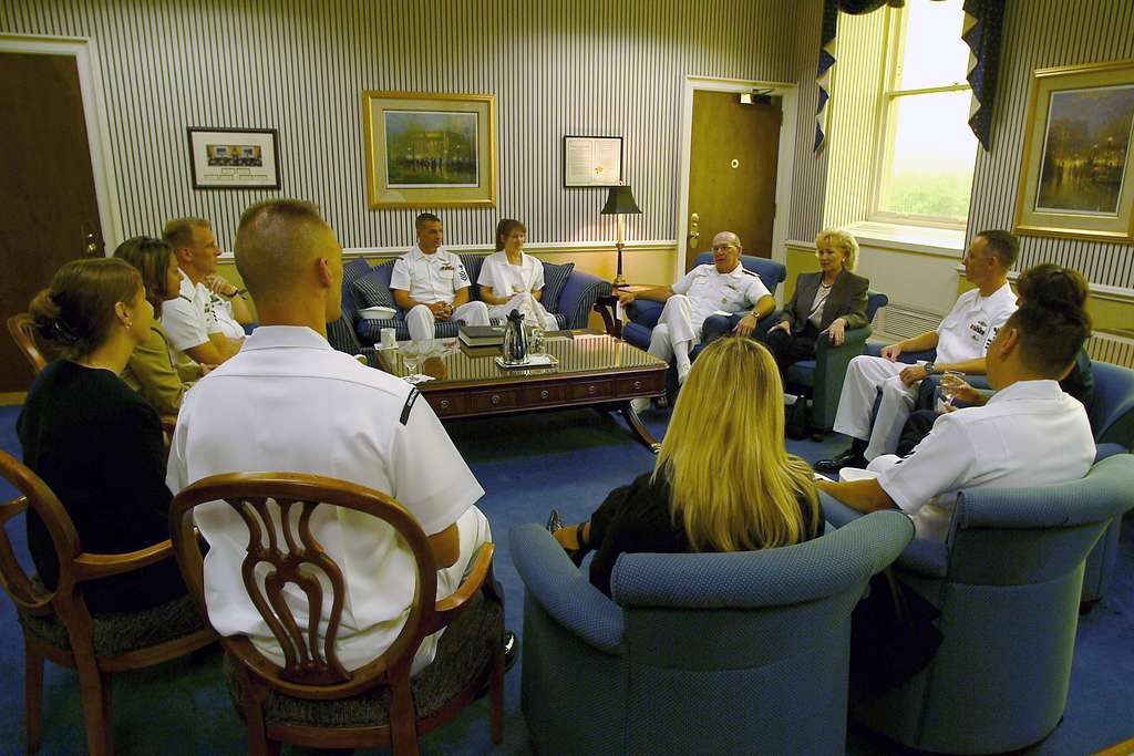 File:US Navy 050722-N-0295M-019 Retired Adm. Vern Clark and his wife Connie  walk through honor side boys at the conclusion of his change of command  ceremony and retirement ceremony.jpg - Wikimedia Commons