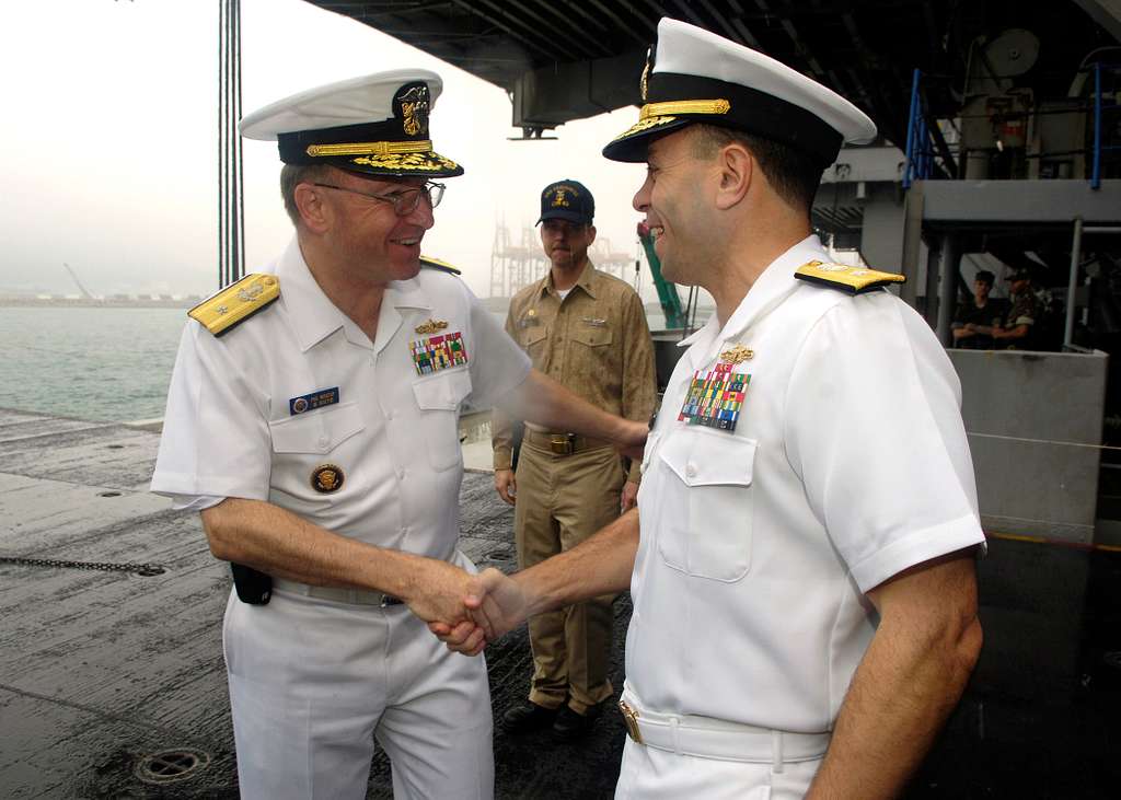 DVIDS - Images - Sailor Represents U.S. Navy at NFL Pro Bowl [Image 4 of 4]