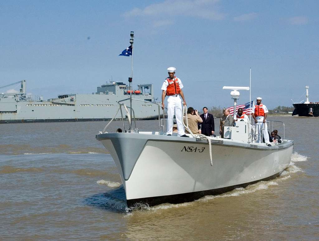 Naval Support Activity (NSA) New Orleans Sailors escort Secretary of the  Navy the Hon. Dr. Donald C. Winter and local dignitaries across the  Mississippi River. - PICRYL - Public Domain Media Search