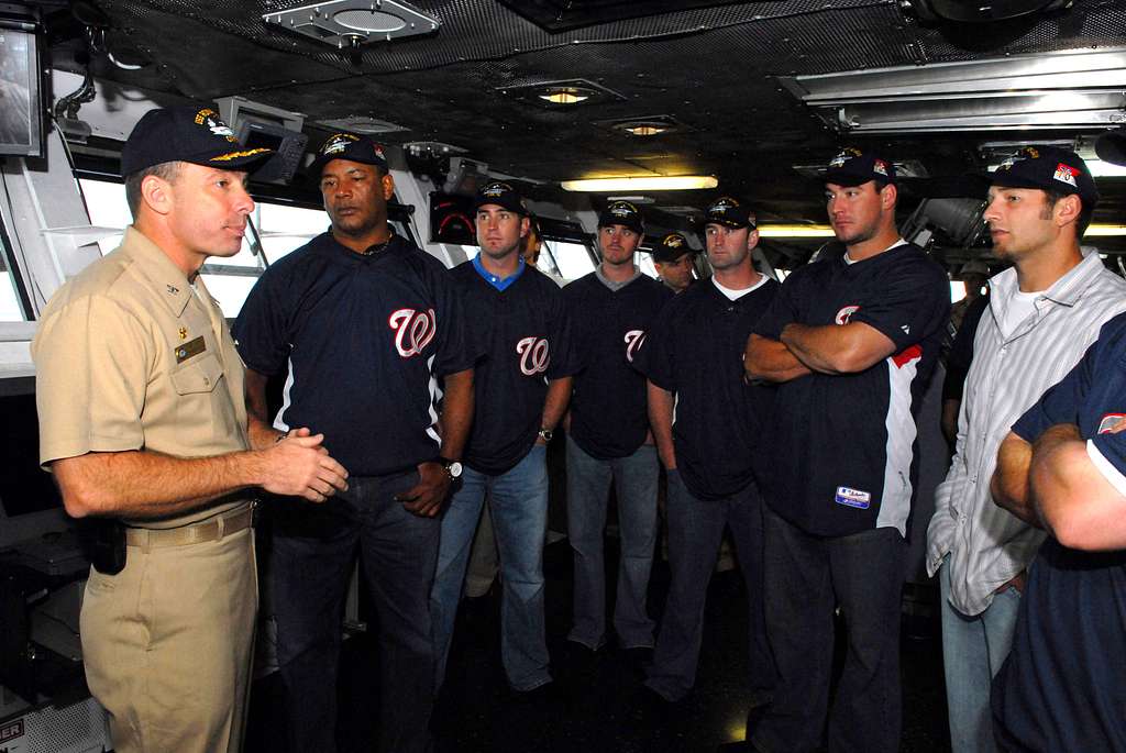 USS Ronald Reagan (CVN 76) Commanding Officer, Capt. Terry B. Kraft ...