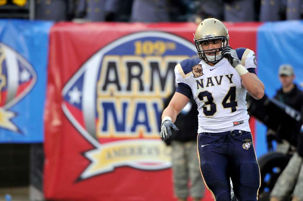 Rams Ditch the Navy, Embrace Throwbacks in 2018 – SportsLogos.Net News