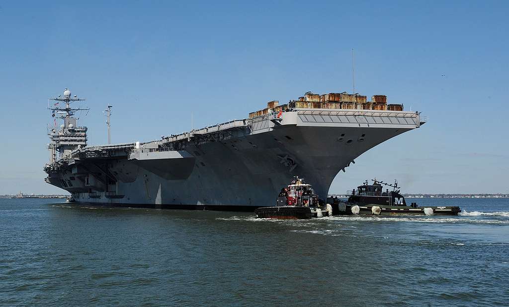 The Nimitz-class aircraft carrier USS Harry S. Truman (CVN 75) departs ...