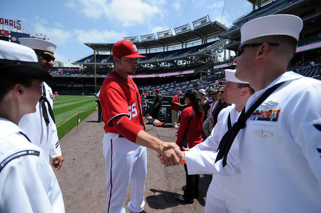 Screech, the Washington Nationals' mascot, offers Chief - PICRYL - Public  Domain Media Search Engine Public Domain Search