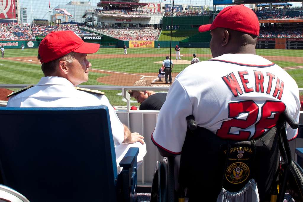 File:US Navy 080627-N-6914S-022 The Navy Ceremonial Honor Guard present the  colors at the Washington Nationals baseball game.jpg - Wikimedia Commons